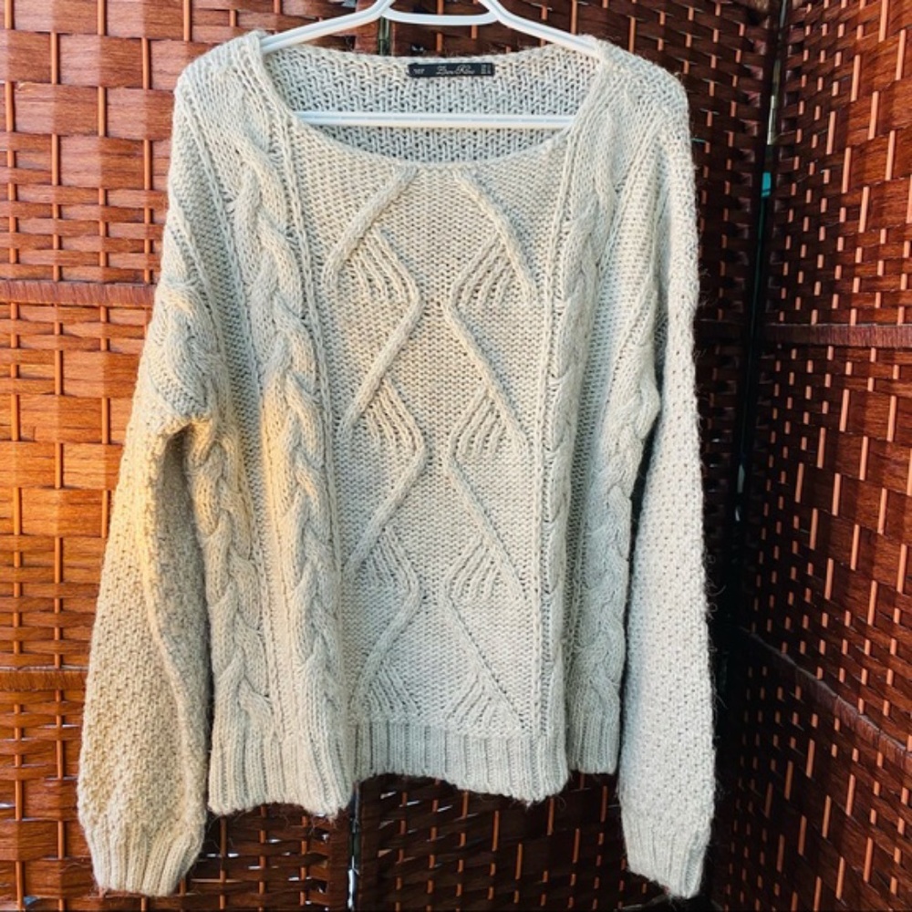 Zara Chunky Cable Knit Sweater